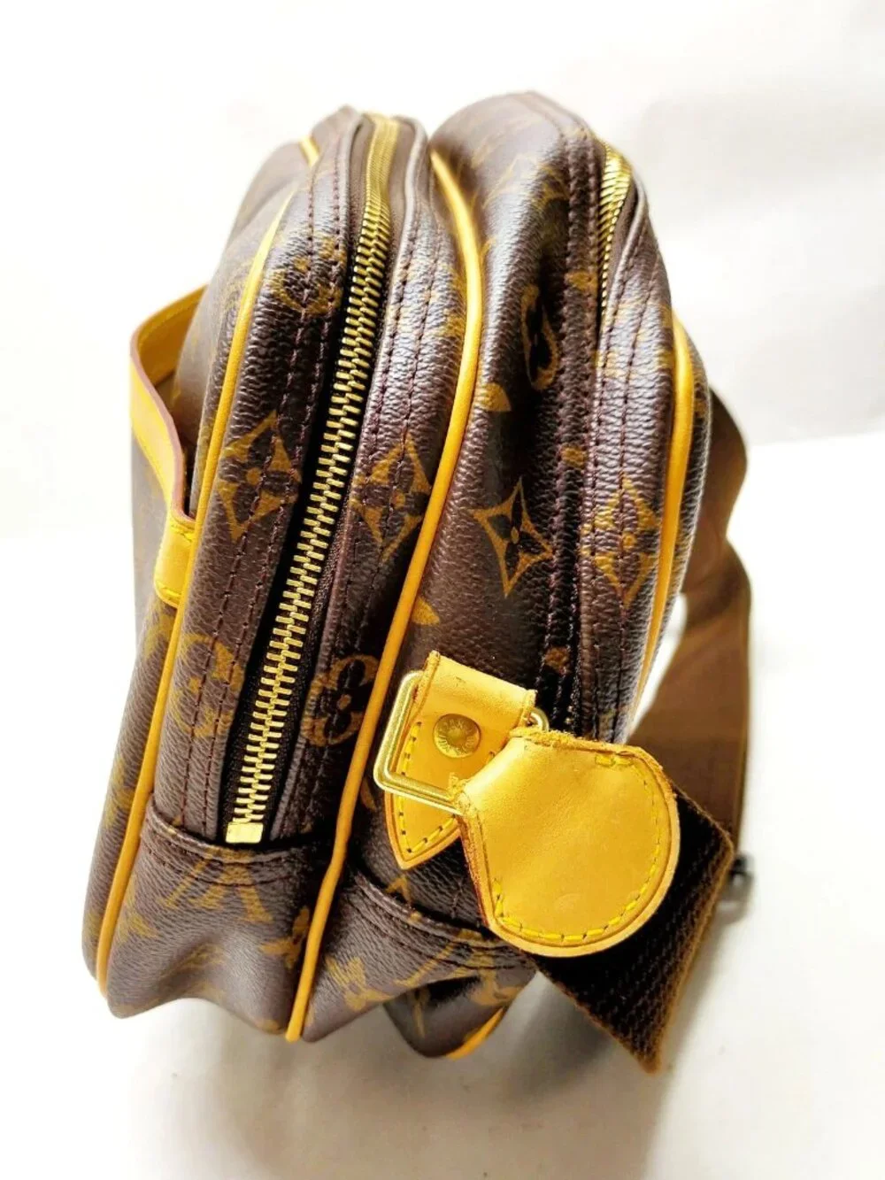 Authentic Louis Vuitton Reporter PM Monogram Canvas Crossbody Messenger Bag